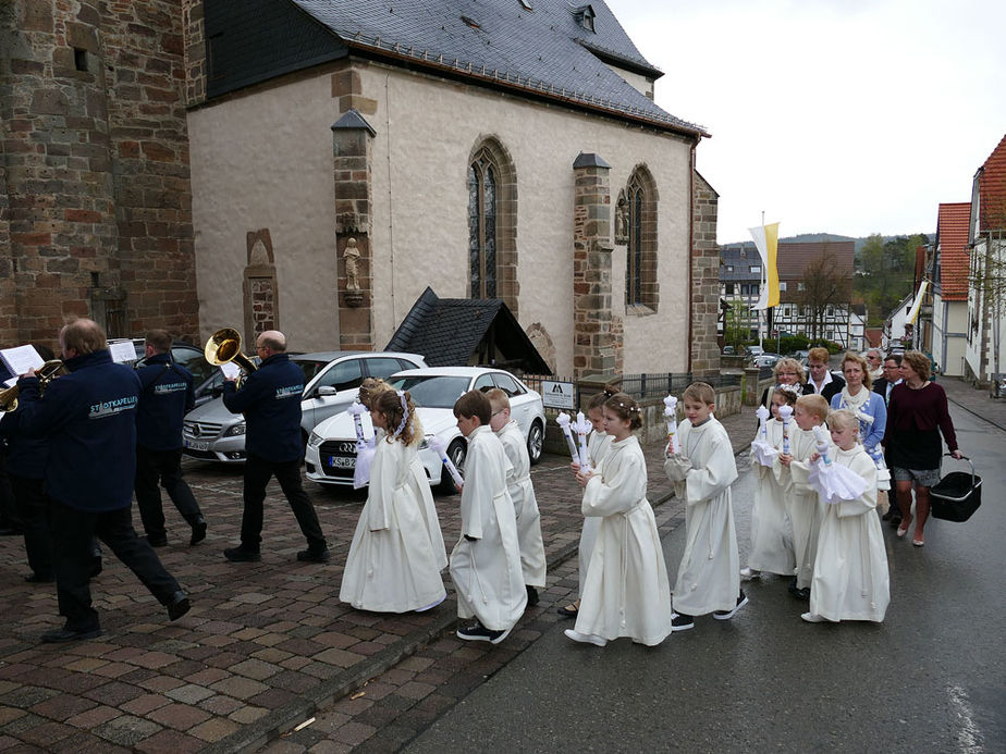 1. Heilige Kommunion in St. Crescentius (Foto: Karl-Franz Thiede)